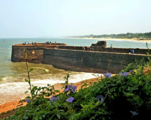 Hire taxi in goa for sightseeing